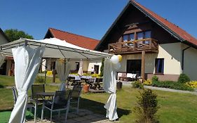 Pokoje i domki Saraceńska Chata